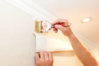 Pose de papier peint à Cauvicourt — revêtements muraux et toiles de verre
